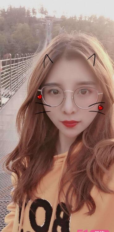 马群小姐姐    香香