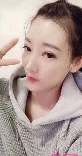 被迫下海小姐姐