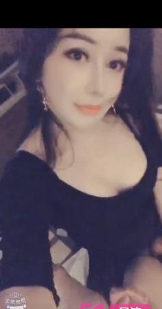 ts美女一枚  让你体验不一样的快感