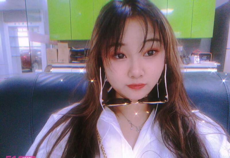 白云167高18岁学生妹