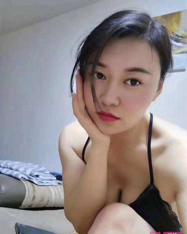 口活非常厉害的妹子 可3t