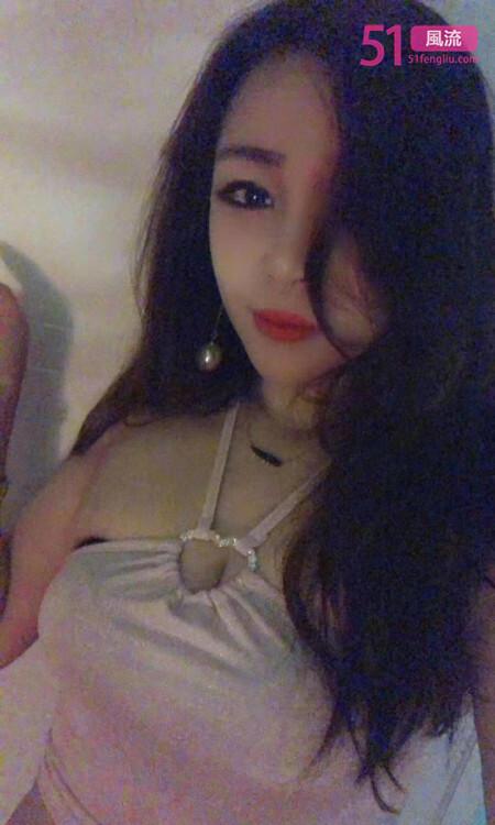 翻身地铁性感小野猫