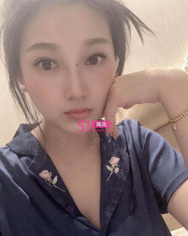 立水桥神似关晓彤的新人