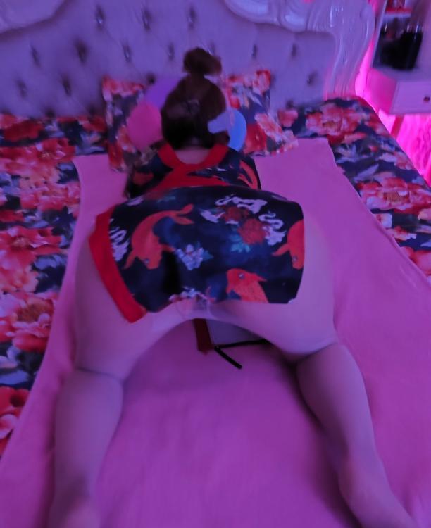 黄泥塝吞精娜娜