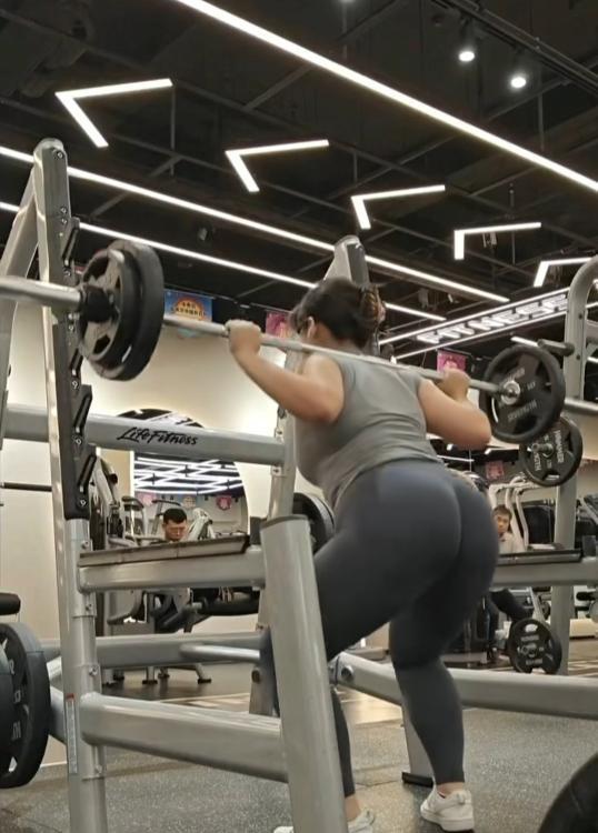 蜀山bbw健身小姐姐