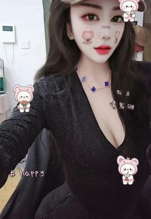 肤白貌美的重庆女孩