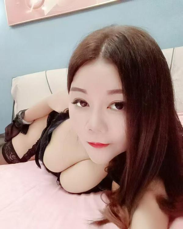 南亚大胸大屁股少妇