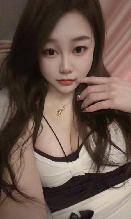 返食蜀山黑丝肤白骚妇