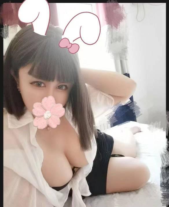 青岛大胸吖吖宝贝