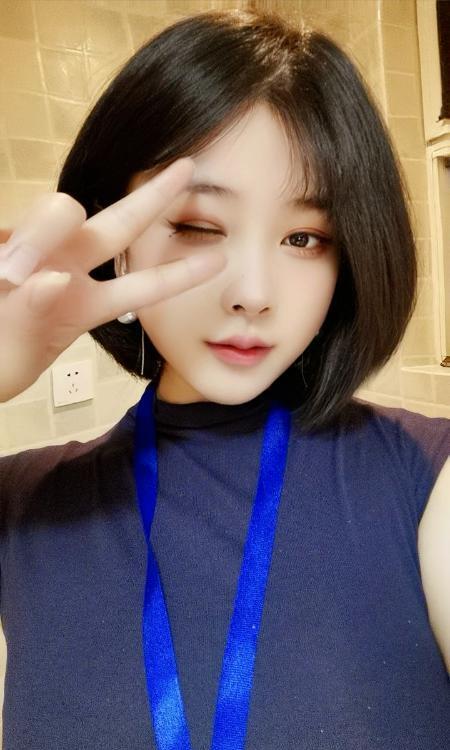 胸大丰臀风骚骚货