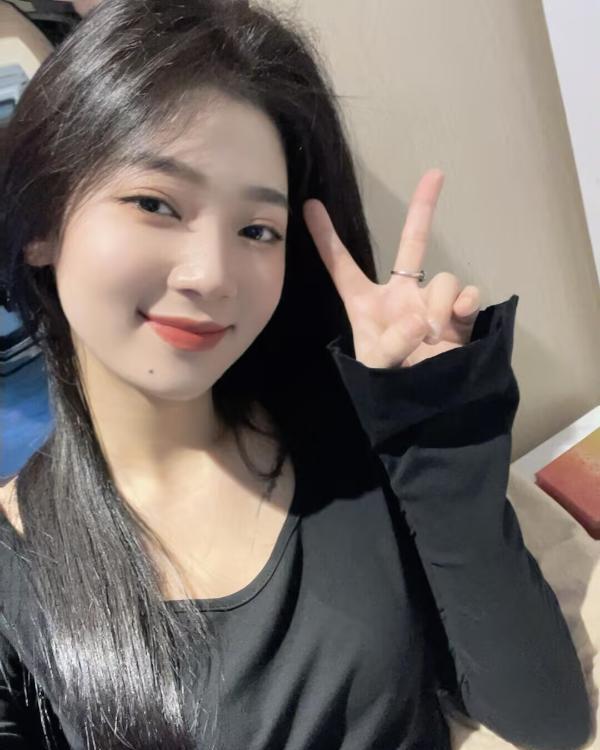 温婉体贴的大胸少妇