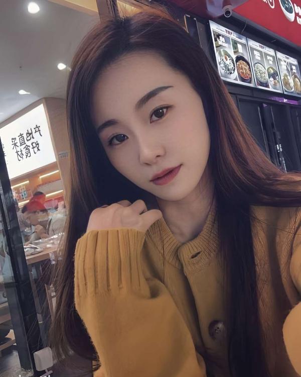 性感大长腿少妇夕阳