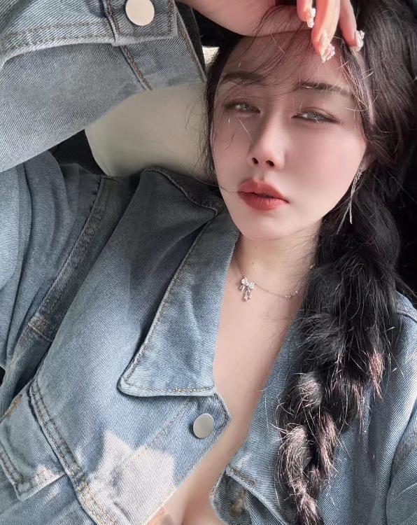 高个子大尺寸美女