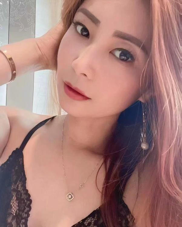 海珠黑丝美熟妇