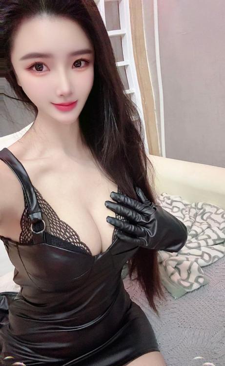 杨浦皙白大长腿妹子