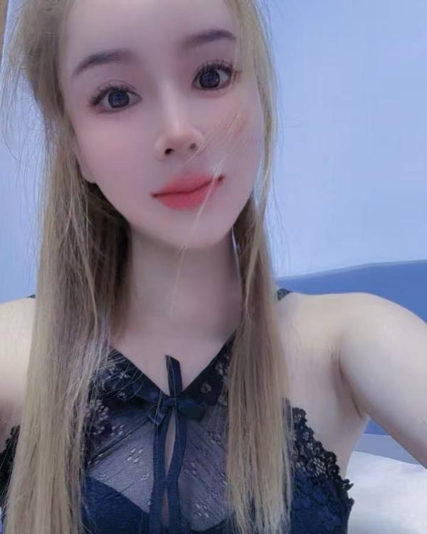 江阴肤白颜值妹子