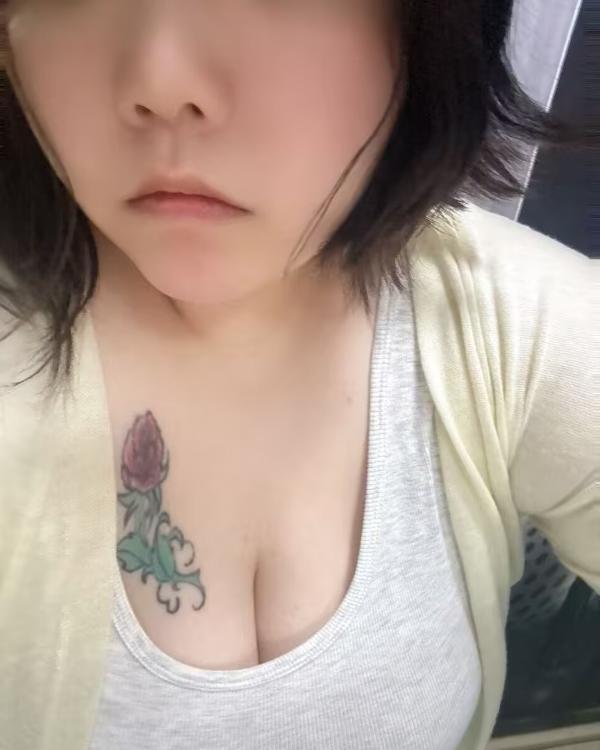 浦东大奶年轻小坦克