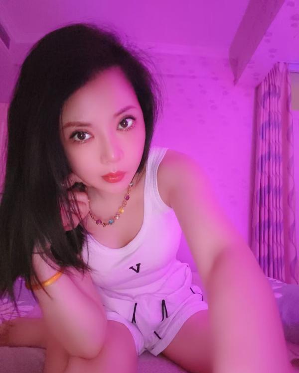 武侯黑丝少妇雅雅