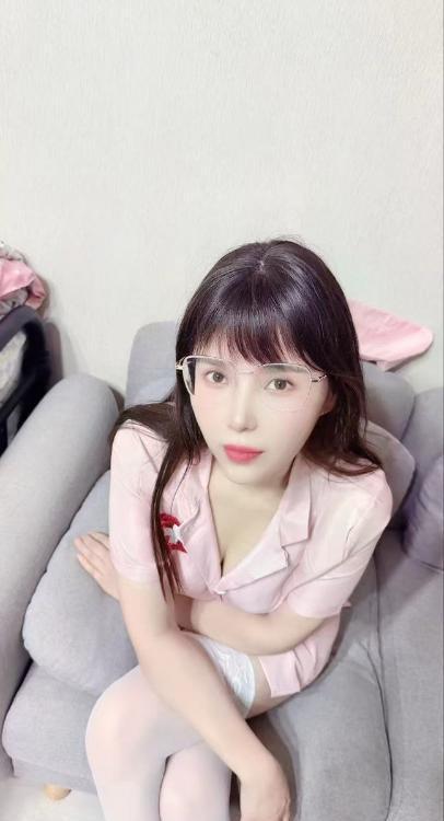 佛山骚少妇丝袜天天