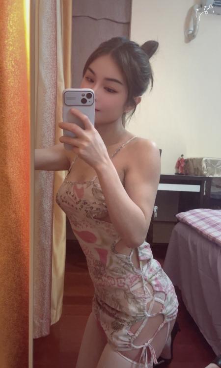 精致丰满小少妇