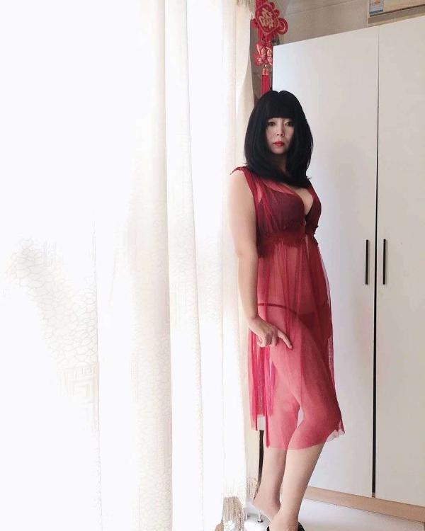 天河丝袜诱惑雅雅