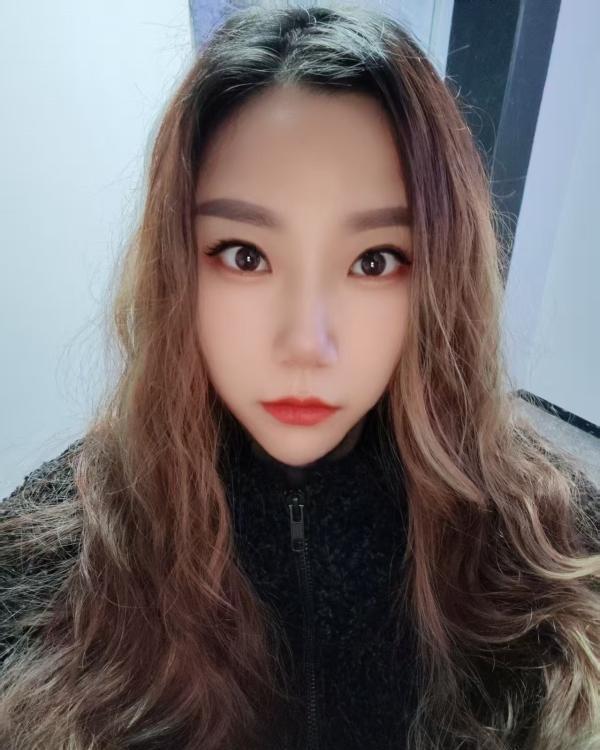 下沙轻熟黄发少妇