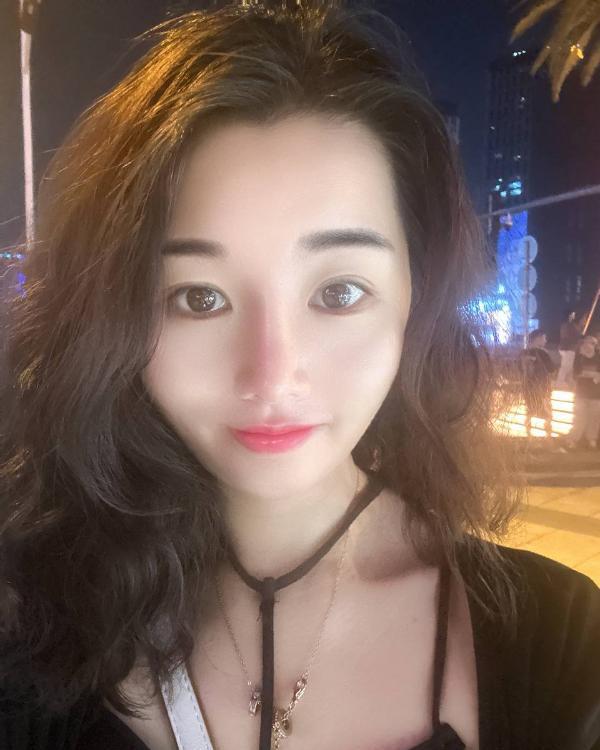 禅城翘臀美琪老师