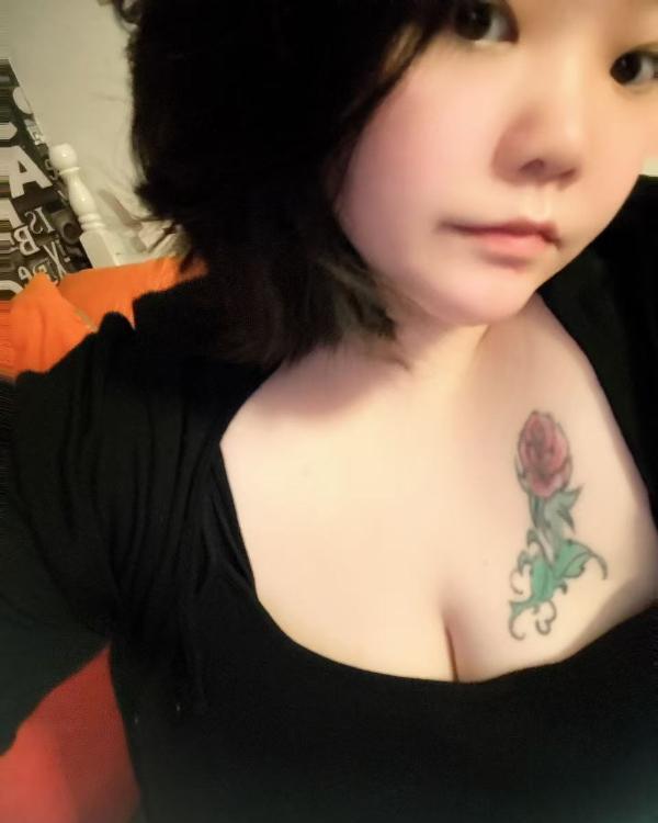 浦东大奶肥臀小少妇