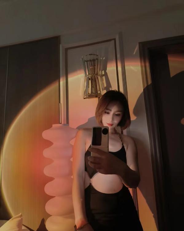 海珠区肥臀短发御姐