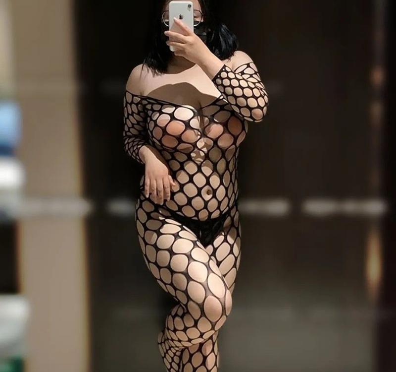 反食性感大胸妹