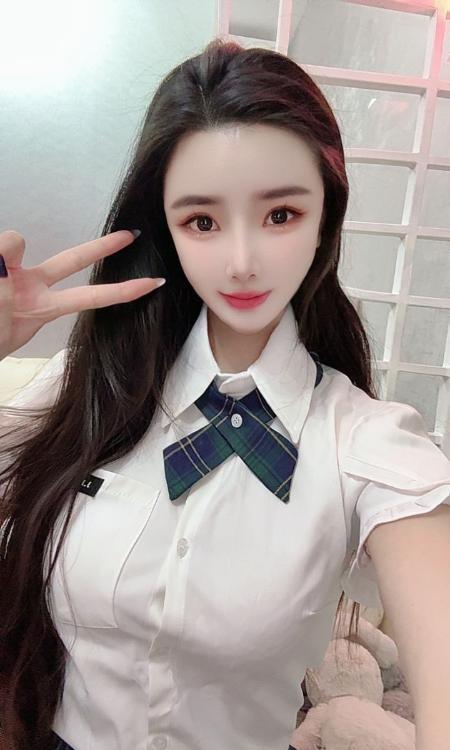 舌吻御姐七夏老师