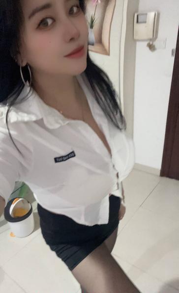 长腿大胸少妇体验