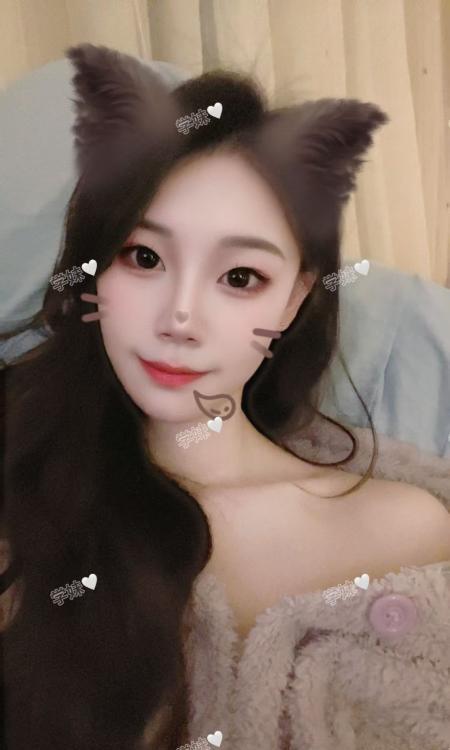 高颜值嫩逼学妹开课