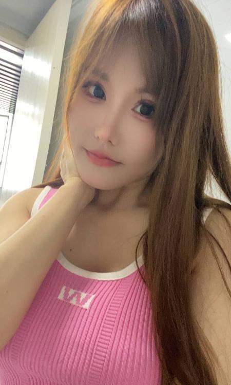 奶大活好骚妹子