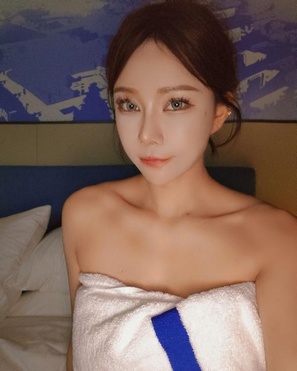 短发少女翻云覆雨