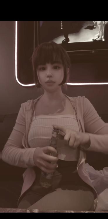 铁心桥大奶嫩妹