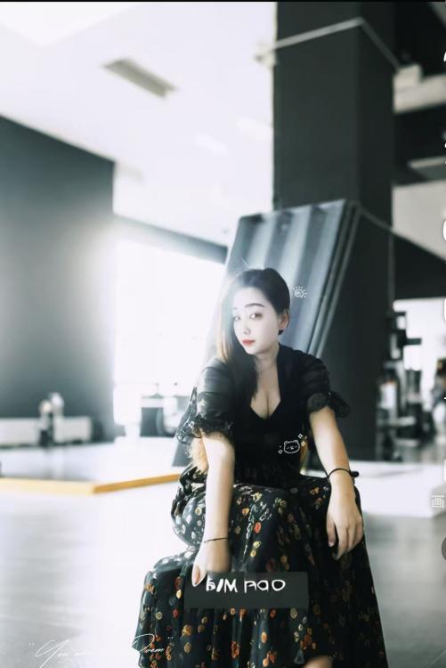 大奶莞式服务女