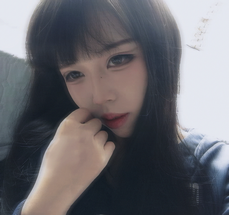 19岁颜值高小猫超好