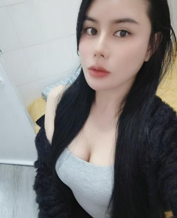 福田兼职性感翘臀老师