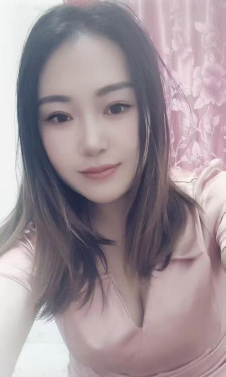 彝族温柔小姐姐