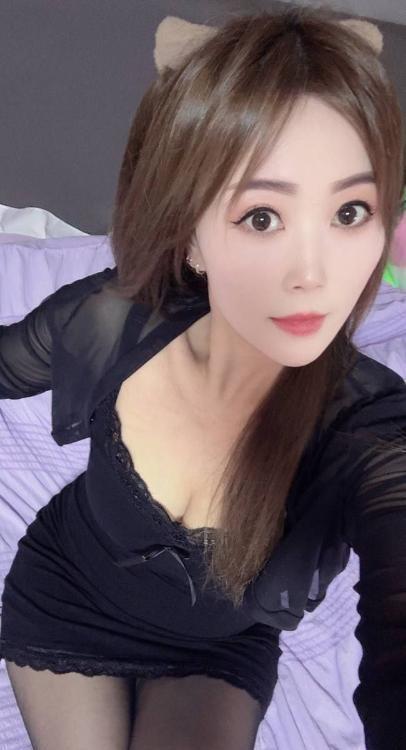 思明肤白貌美长腿老师