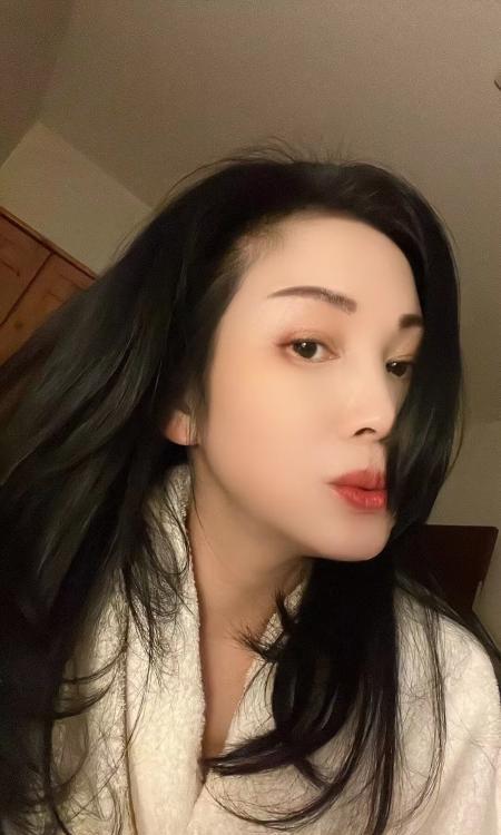 观音桥丰满少妇有舔脚