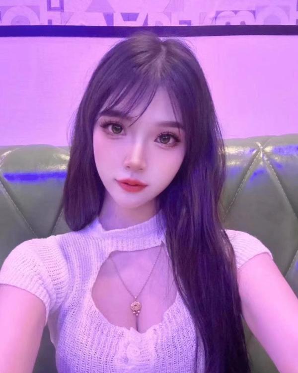 风骚榨汁大奶小骚货