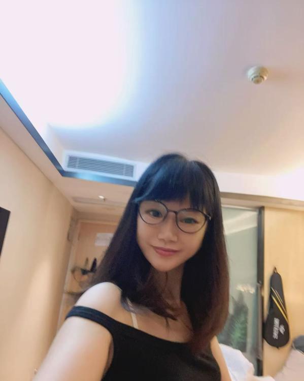 后入长腿黑丝少妇