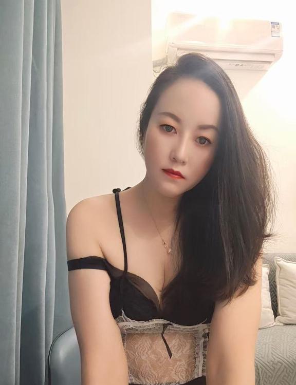 西门少妇小苹果