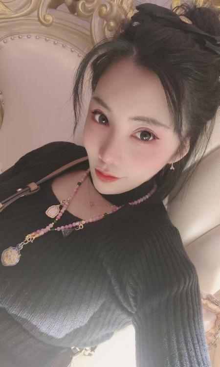 铁西网红脸桃子