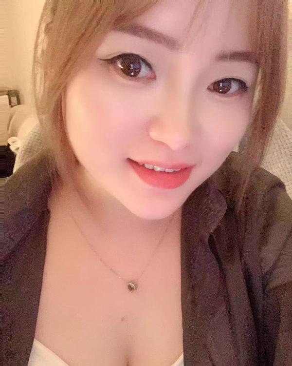 蜀山深喉舌舔骚货