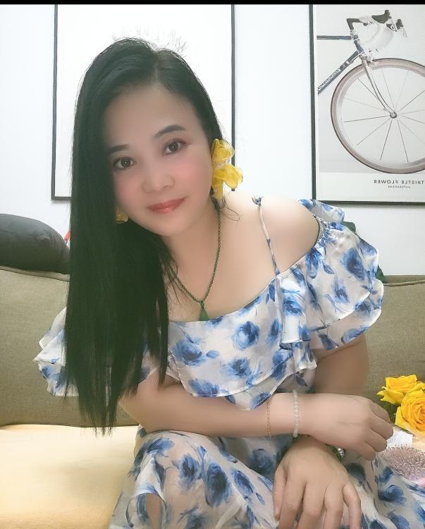 紫荆性感熟女彩云