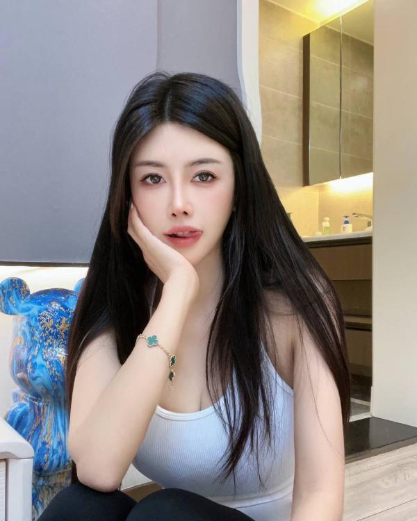 性感大胸身材好妹子