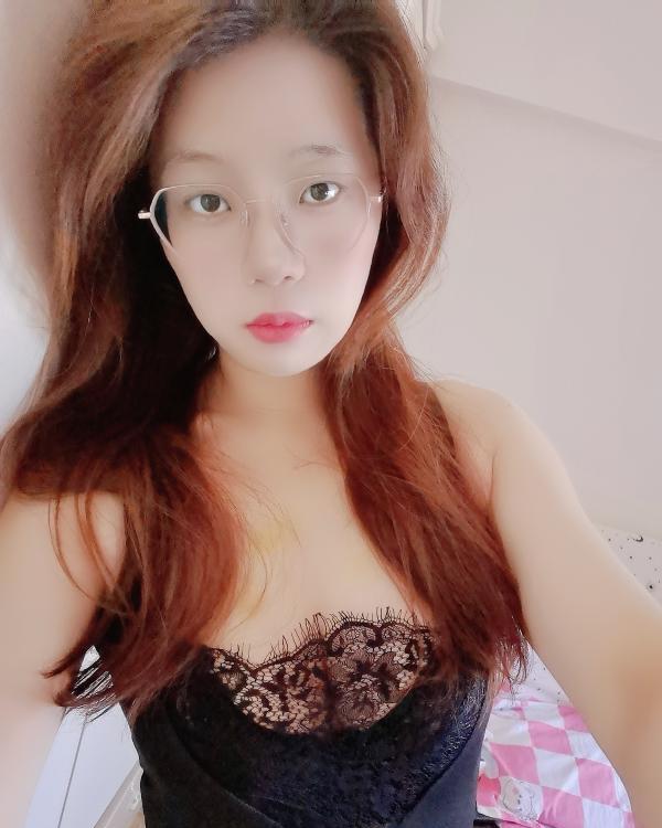 温柔性感长腿鱼儿